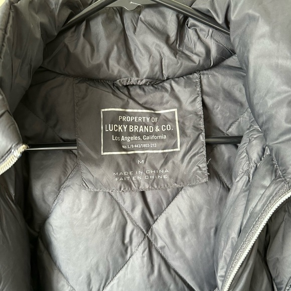 Lucky Brand Lightweight Packable Puffer Jacket In Medium - Picture 5 of 5